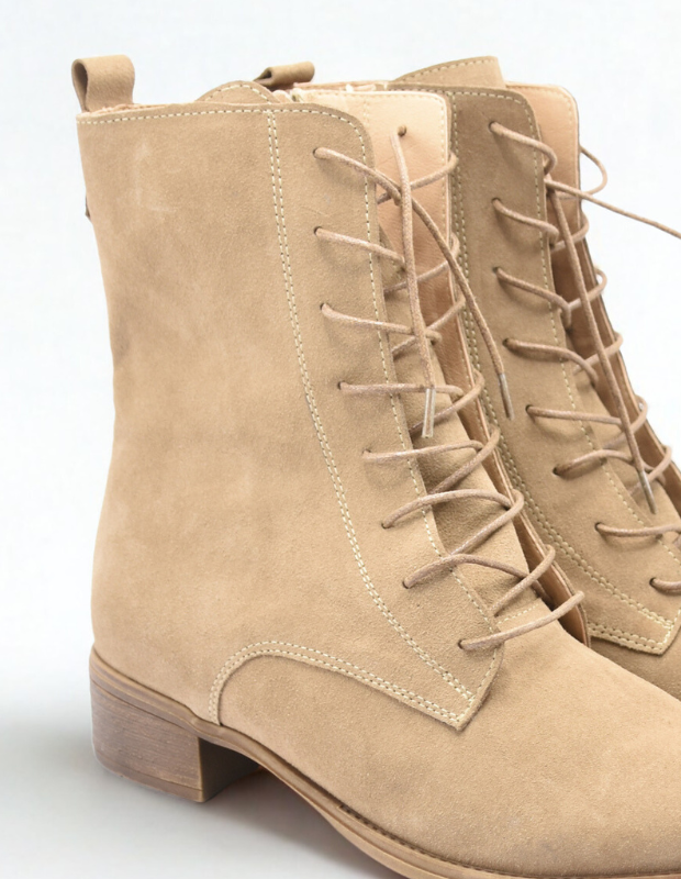 מגף שרוכים בונדיס