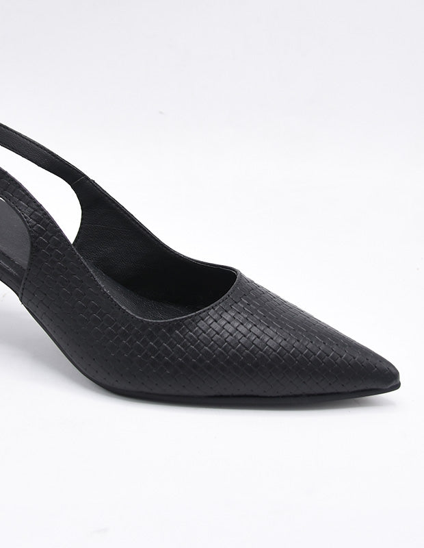 נעל סירה מעור קלוע