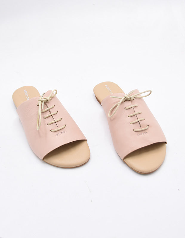 כפכף עם שרוכים