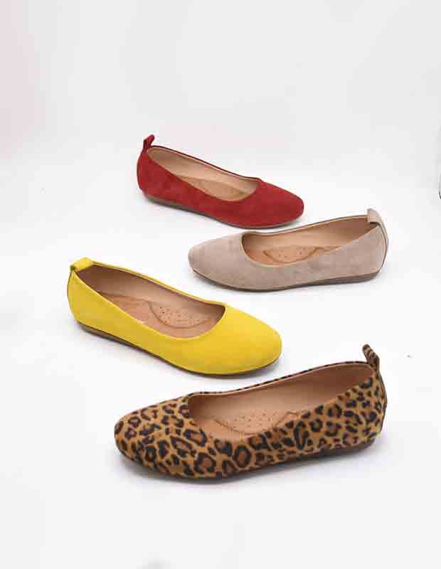 נעל בובה נוגה