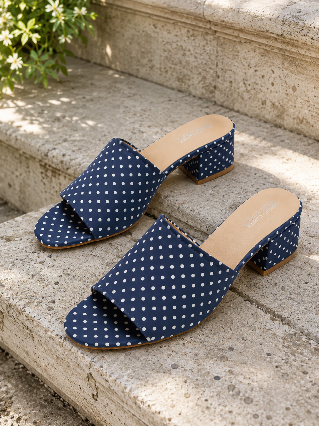 Dot Elegance